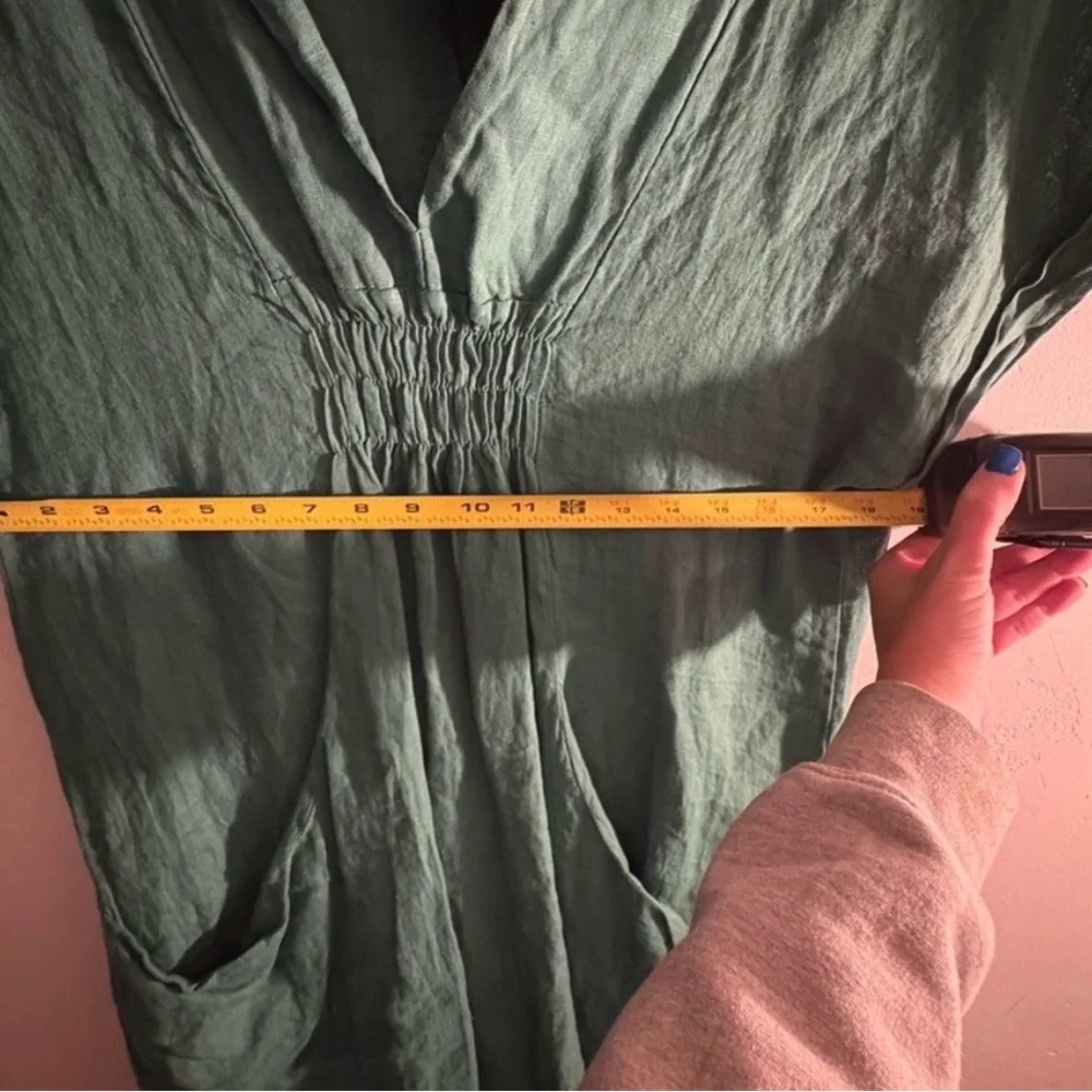 Elegant Green Linen Dress - Picture 4 of 6